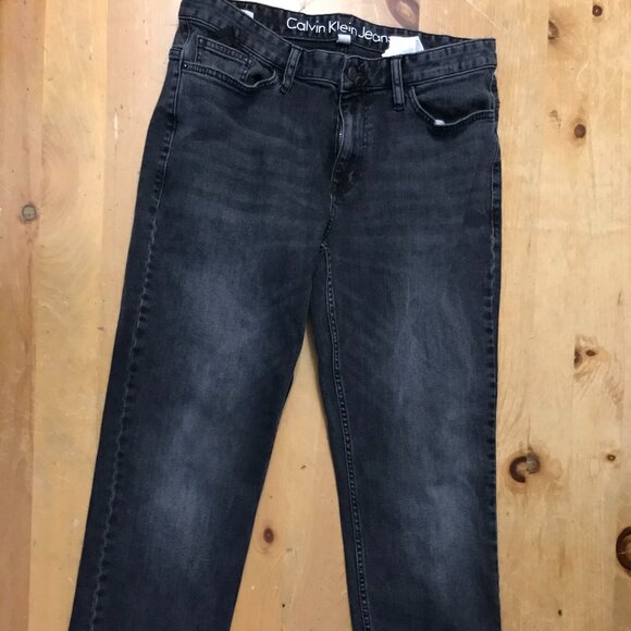 Calvin Klein Slim Straight Jeans – Size 32x30 - Picture 2 of 8